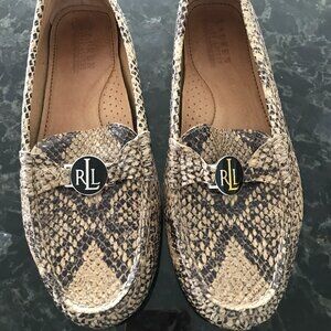 Ralph Lauren Lady's Loafer's. Size : 7-7 1/2